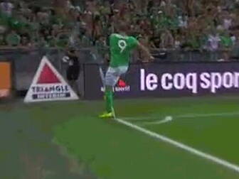 WATCH: French striker absolute...